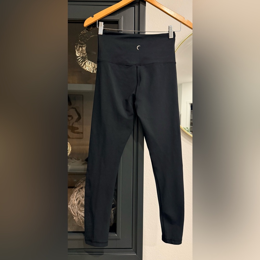 ZYIA Black Activewear Leggings